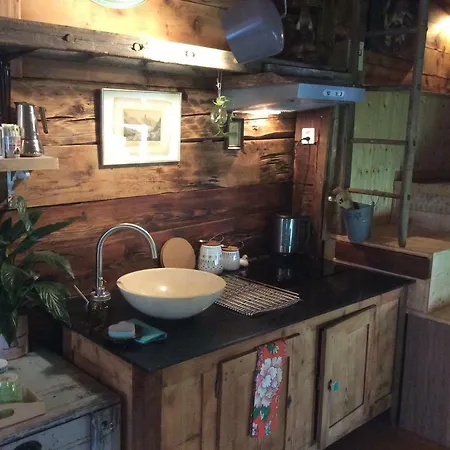 Petit Coin De Paradis Au Coeur Des Alpes * Le Tretien